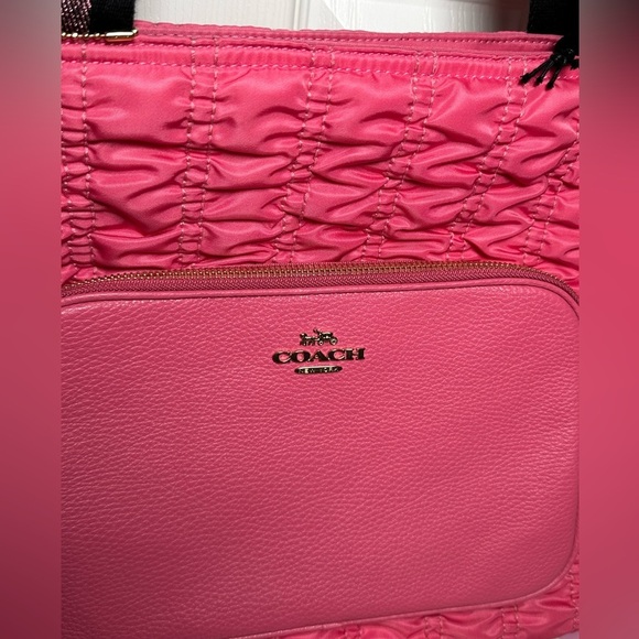 COACH RUCHED NYLON COURT Pink Tote Bag Diaper Bag Travel Bag Overnight Bag New - Picture 10 of 14